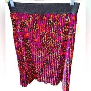 Lularoe medium black , orange & hot pink‎ abstract print pleated Jill skirt NWT